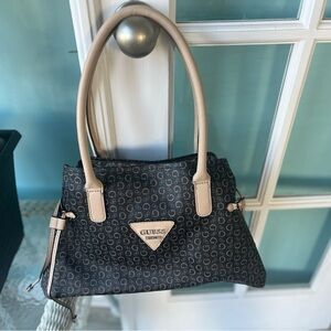 Guess handbag. Like new.